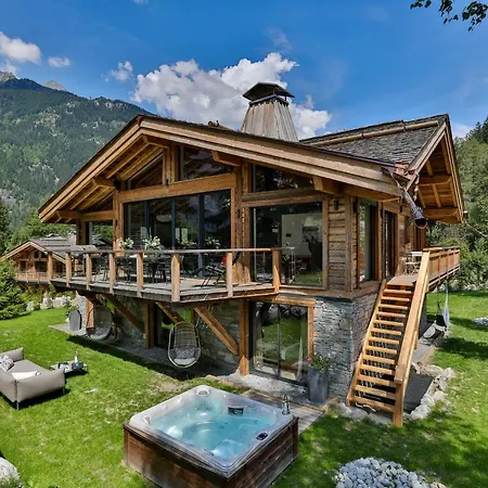 Black Squirrel Chalet Chamonix